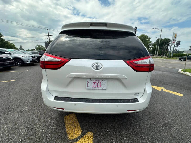 2015 Toyota Sienna