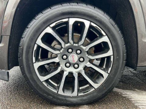 2020 GMC Acadia Denali