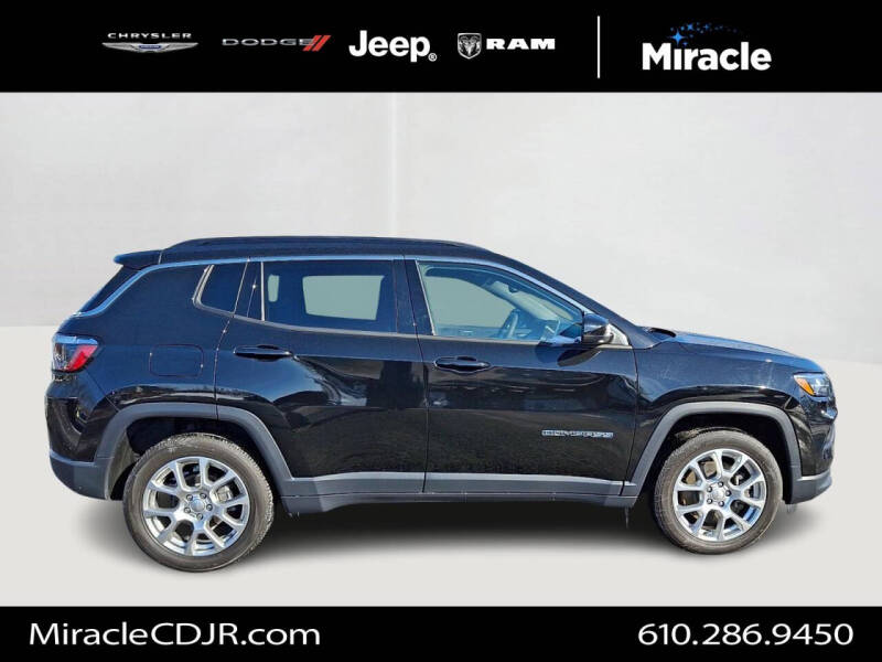 2023 Jeep Compass Latitude Lux