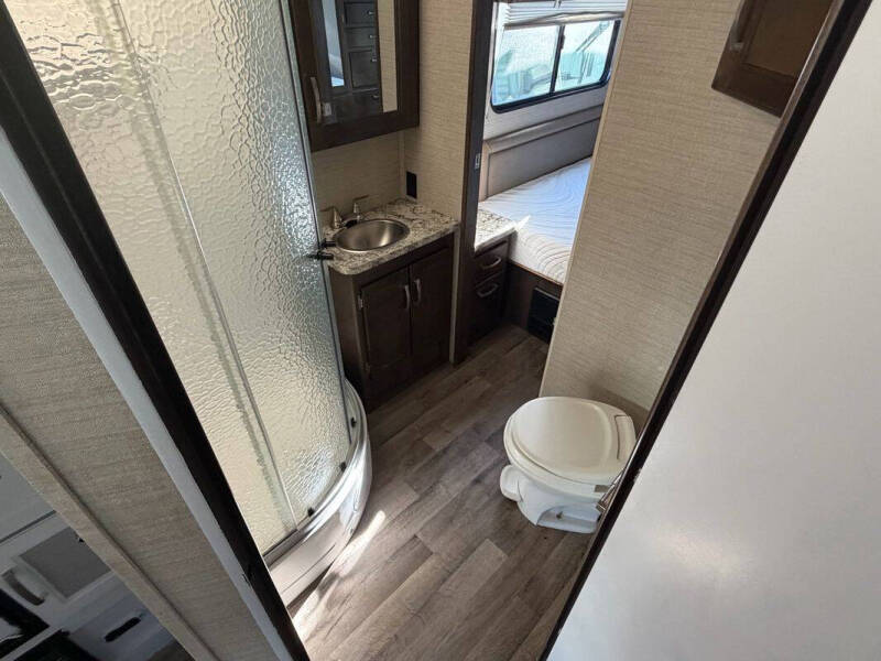 2019 Ford E-Series E-450 SD