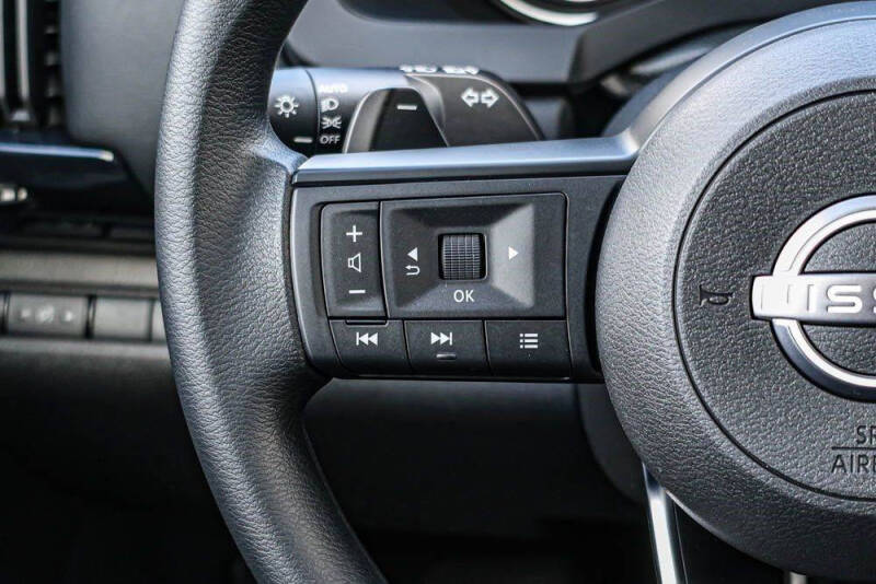 2025 Nissan Pathfinder S