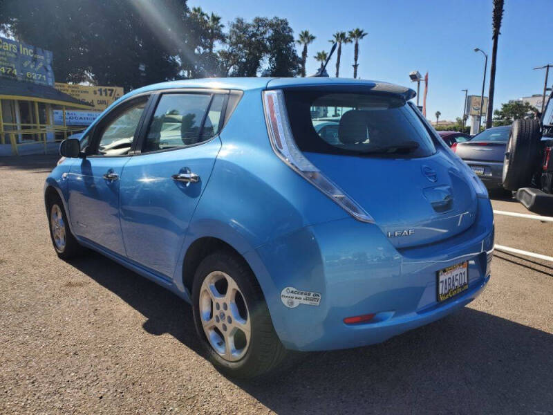 2011 Nissan LEAF SL