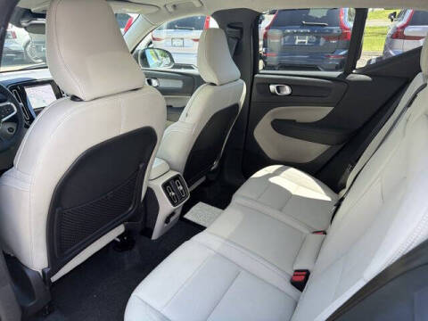 2026 Volvo XC40 B5 Plus