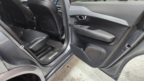 2018 Volvo XC90 T5 Momentum 7-Passenger