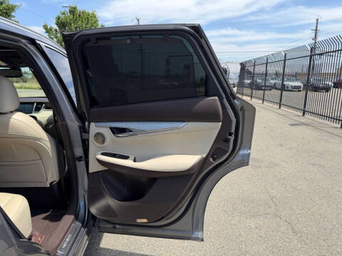 2019 Infiniti QX50 Essential
