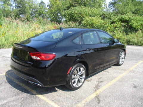 2015 Chrysler 200 S
