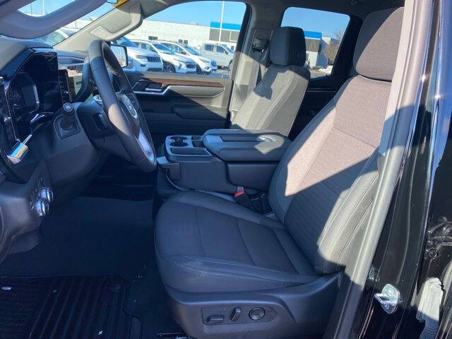 2024 GMC Sierra 1500 Elevation Standard