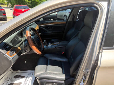 2011 BMW 5 Series 528i