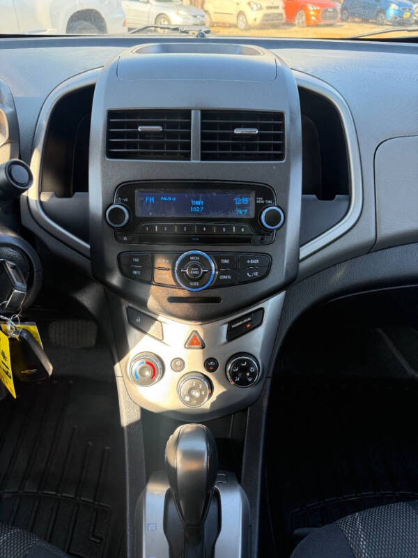 2015 Chevrolet Sonic LT Auto