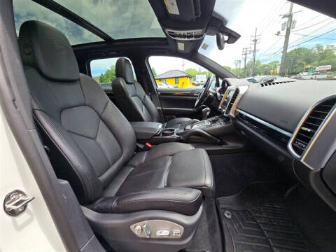2018 Porsche Cayenne S E-Hybrid Platinum Edition