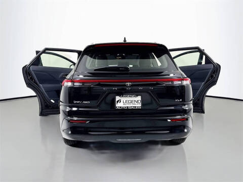 2025 Toyota Crown Signia XLE