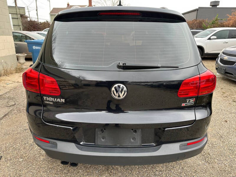 2017 Volkswagen Tiguan Limited Base photo 17