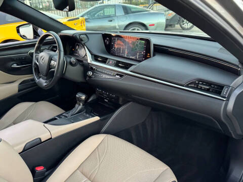 2021 Lexus ES 350 Ultra Luxury