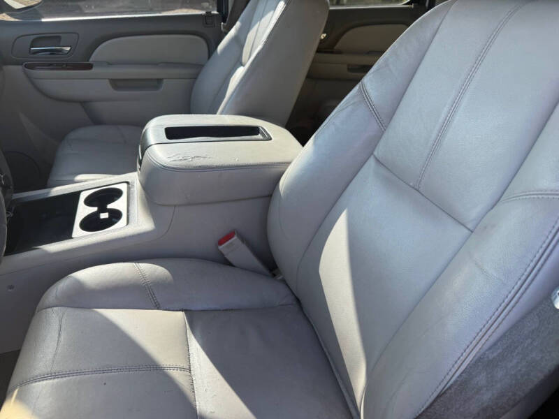 2011 GMC Yukon XL SLT