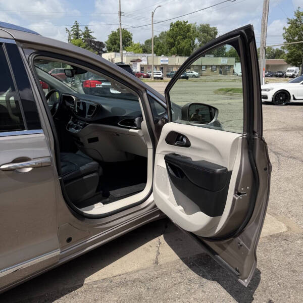 2018 Chrysler Pacifica Touring L