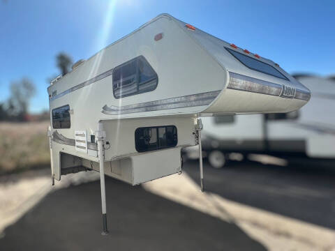 2000 Lance Camper 1010