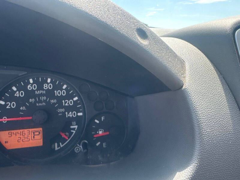 2012 Nissan Frontier SV V6