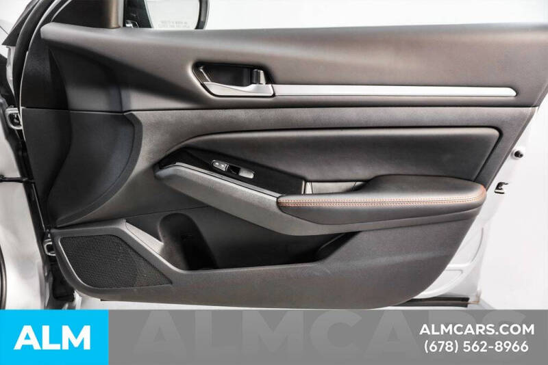 2025 Nissan Altima 2.5 SR