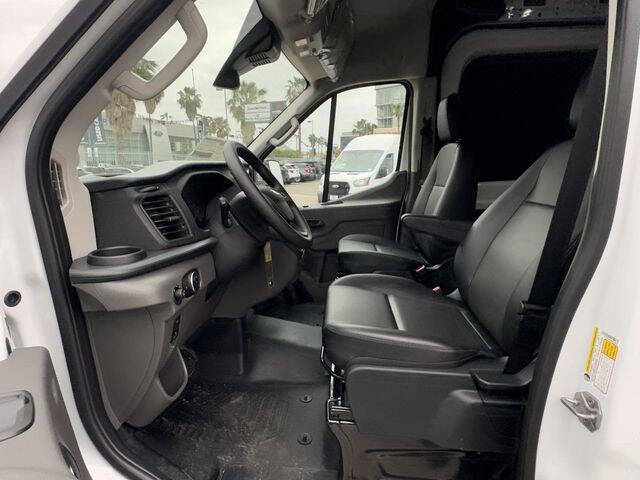 2025 Ford Transit 250