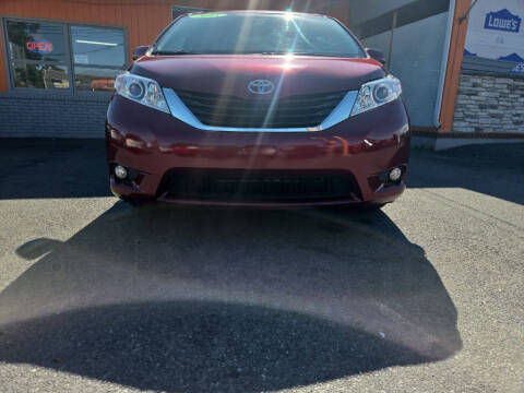 2015 Toyota Sienna XLE Premium 7-Passenger