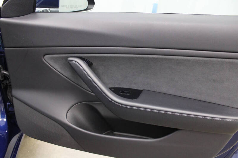 2019 Tesla Model 3 Mid Range