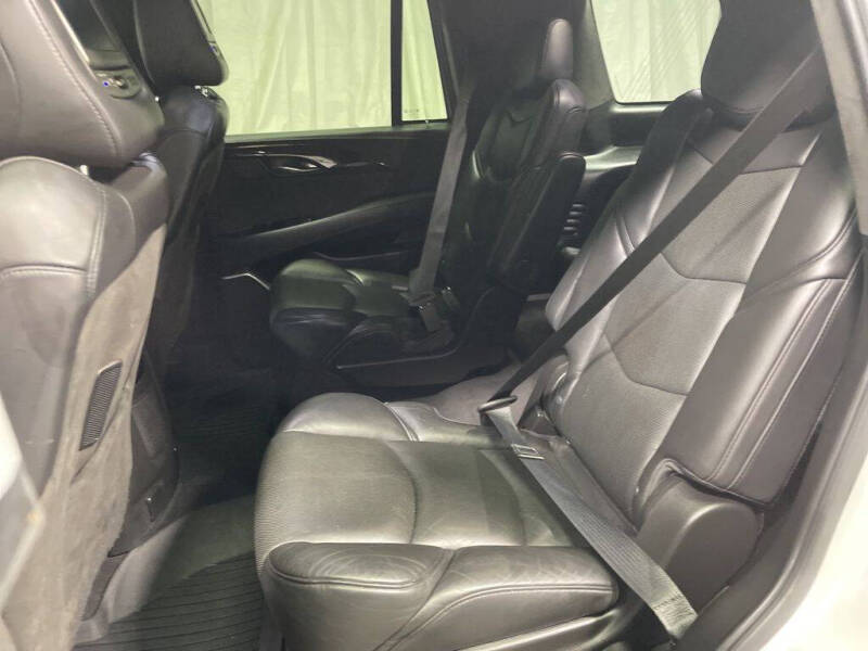 2019 Cadillac Escalade Platinum