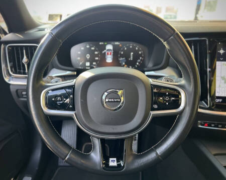 2019 Volvo S60 T6 R-Design