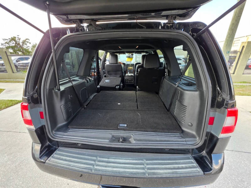 2017 Lincoln Navigator Select