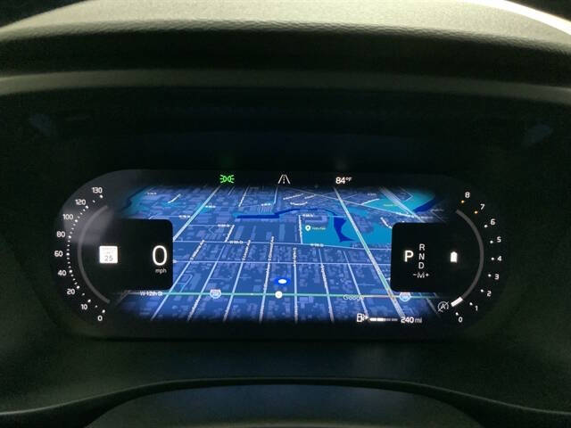 2024 Volvo XC40 B5 Plus Bright Theme