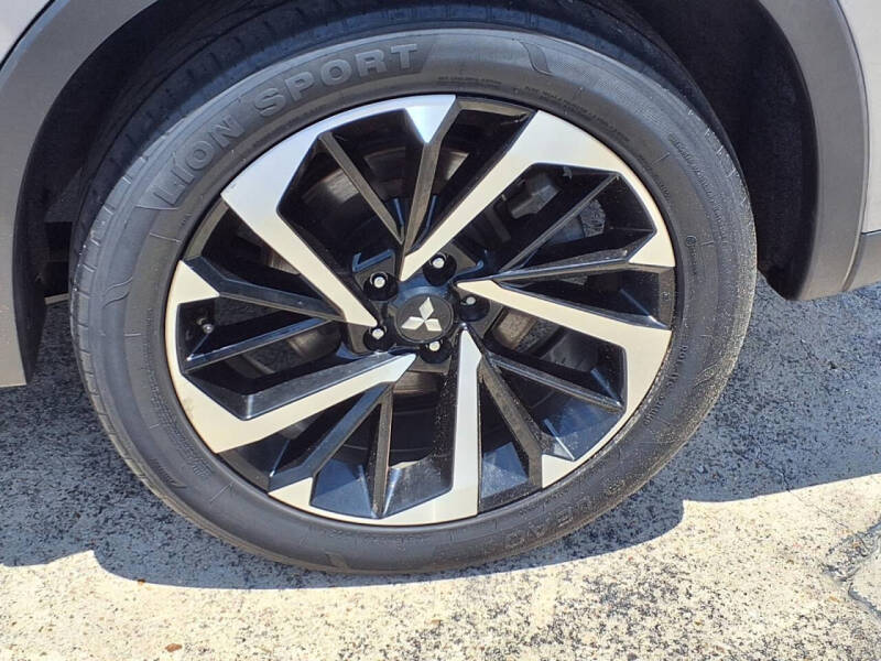2022 Mitsubishi Outlander SE