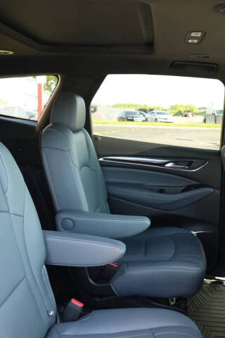 2022 Buick Enclave Essence