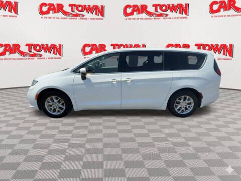 2023 Chrysler Pacifica Touring L