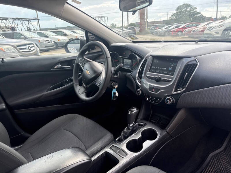2018 Chevrolet Cruze LT Auto