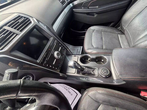 2017 Ford Explorer Sport