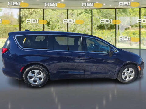 2017 Chrysler Pacifica LX