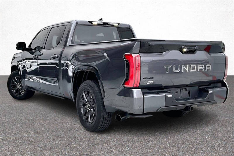 2023 Toyota Tundra Platinum HV