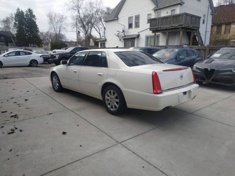 2009 Cadillac DTS Luxury 6-Passenger