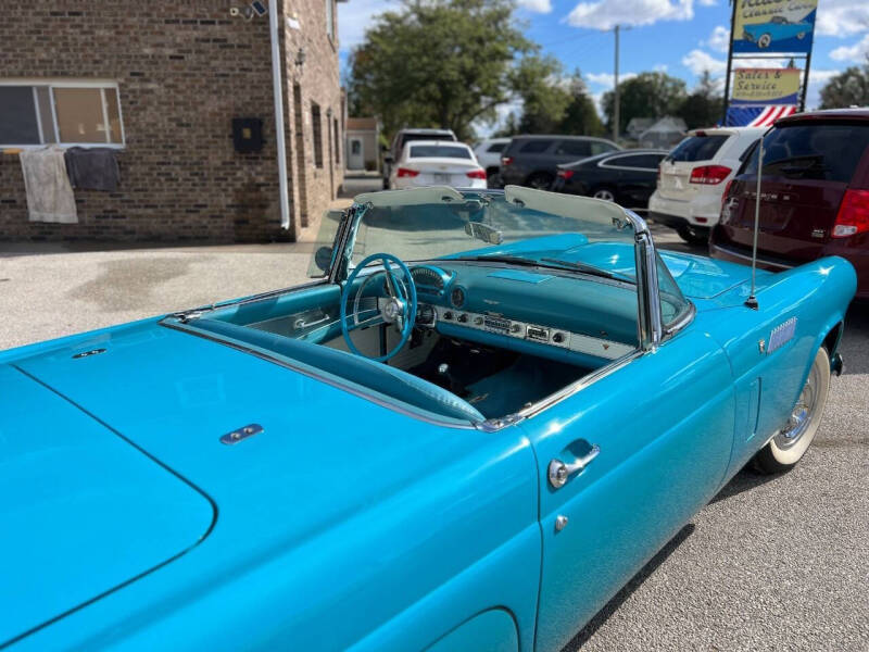1956 Ford Thunderbird