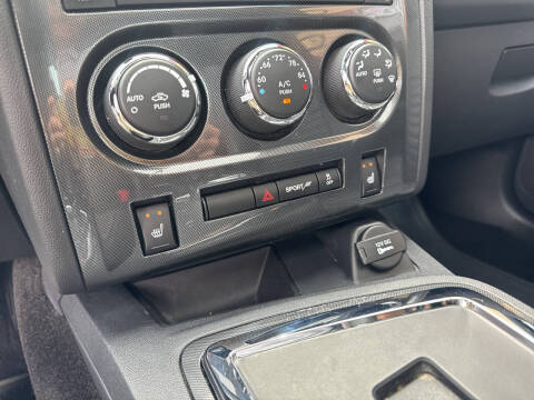 2014 Dodge Challenger SXT Plus