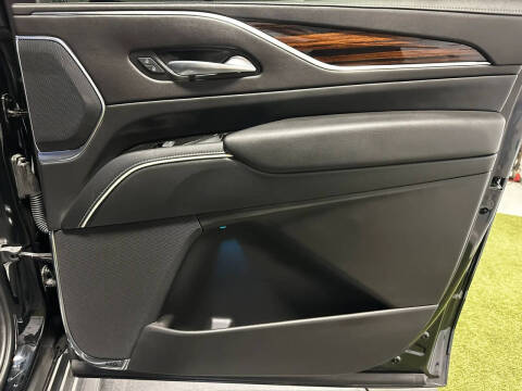 2023 Cadillac Escalade ESV Luxury