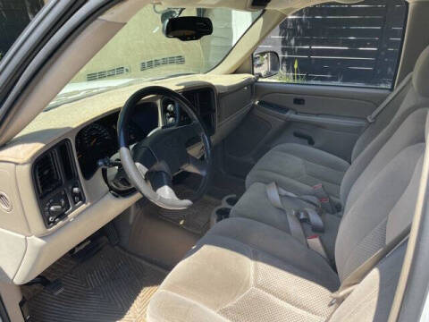 2004 Chevrolet Suburban 1500 LS