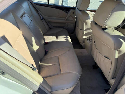 1996 Mercedes-Benz E-Class E 320