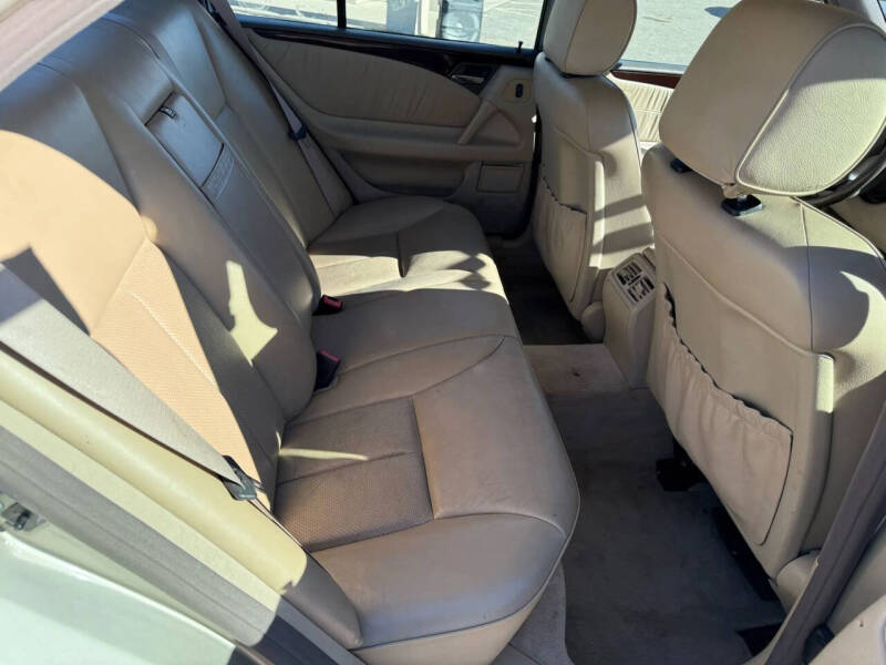 1996 Mercedes-Benz E-Class E 320