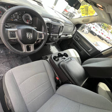 2023 RAM 1500 Classic SLT