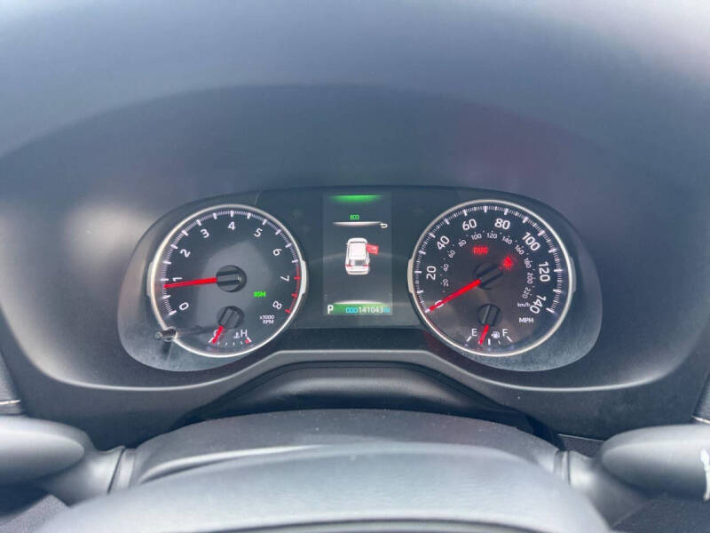2019 Toyota RAV4 LE