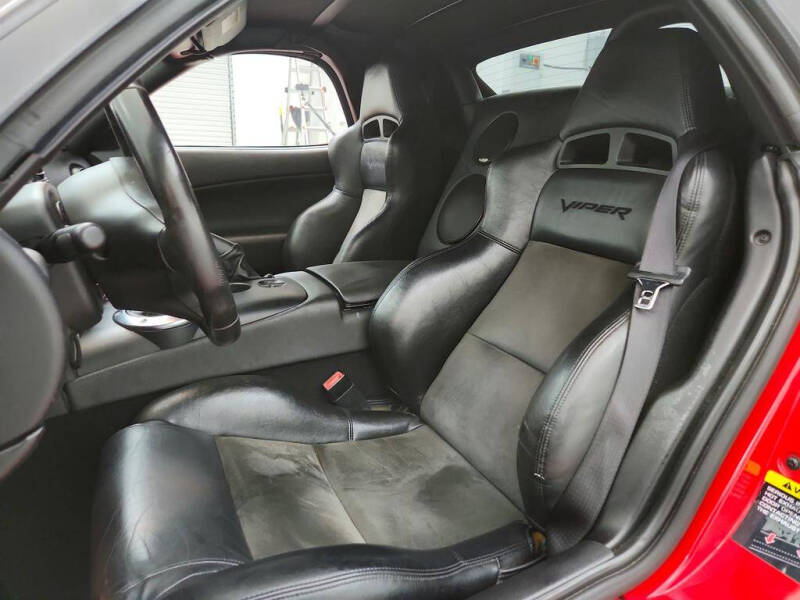 2005 Dodge Viper SRT-10