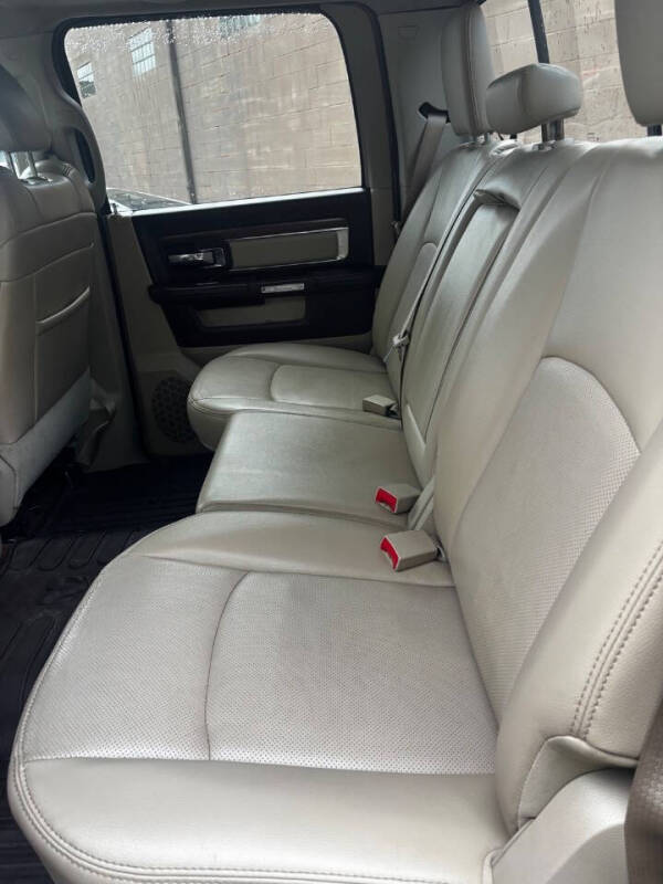 2016 RAM 1500 Laramie