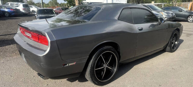 2012 Dodge Challenger SXT