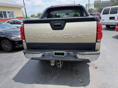 2005 Chevrolet Avalanche 1500 LS