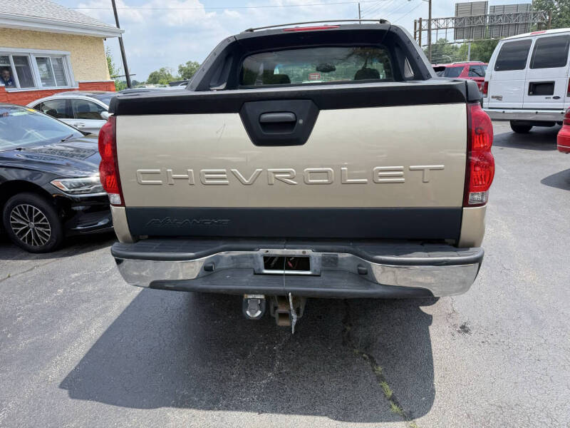 2005 Chevrolet Avalanche 1500 LS